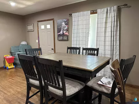 Dining - 533 S Juniper St, Freeman, SD 57029 photo 3 of 3