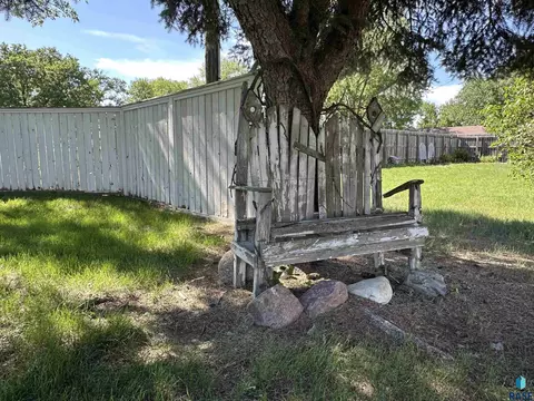 Exterior - 533 S Juniper St, Freeman, SD 57029 photo 11 of 11
