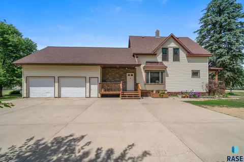Exterior - 207 S Main, Colman, SD 57017 photo 1 of 5