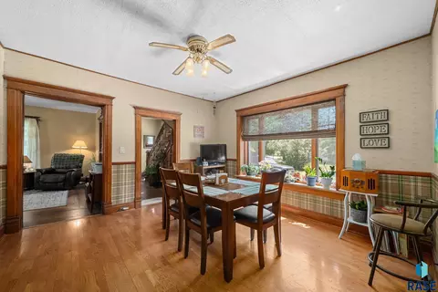Dining - 207 S Main, Colman, SD 57017 photo 1 of 2