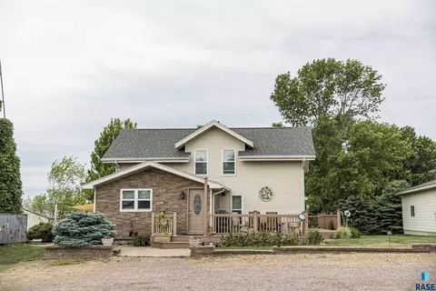 654 91st St, Beaver Creek, MN 56116
