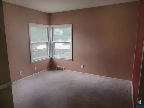 Bedroom - 610 Maple St, Yankton, SD 57078 photo 1 of 4