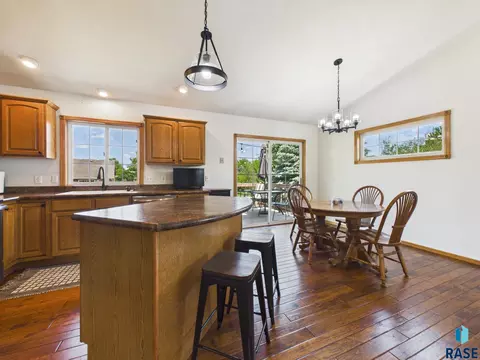 Kitchen - 816 E Pine St, Brandon, SD 57005 photo 3 of 4