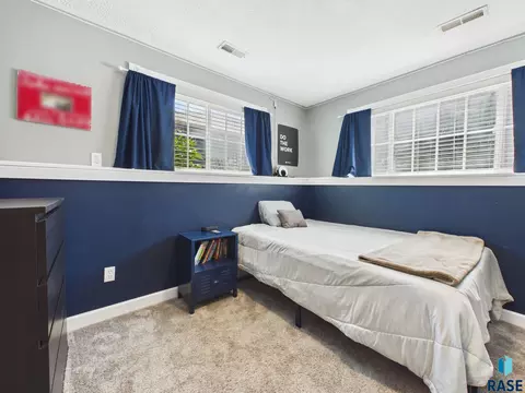 Bedroom - 816 E Pine St, Brandon, SD 57005 photo 5 of 6
