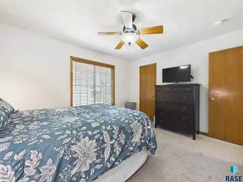 Bedroom - 816 E Pine St, Brandon, SD 57005 photo 2 of 6