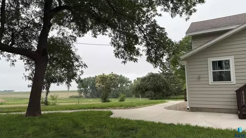Exterior - 47608 300th St, Alcester, SD 57001 photo 3 of 4