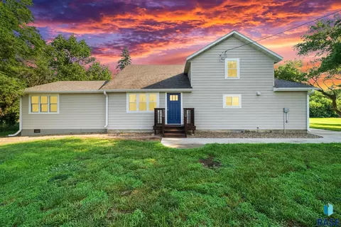 Exterior - 47608 300th St, Alcester, SD 57001 photo 1 of 8