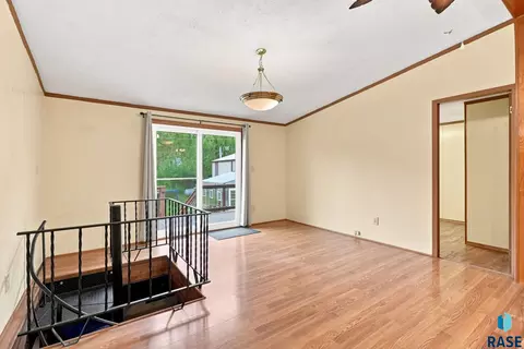 Living - 24253 467a Ave, Dell Rapids, SD 57022 photo 4 of 5