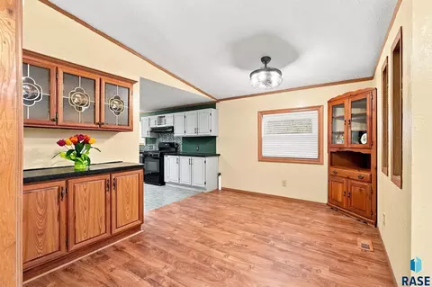 Dining - 24253 467a Ave, Dell Rapids, SD 57022 photo 1 of 1