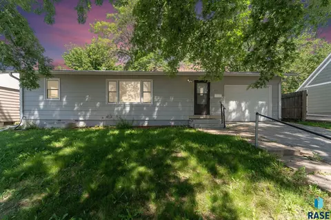 600 S Sneve Ave, Sioux Falls, SD 57103