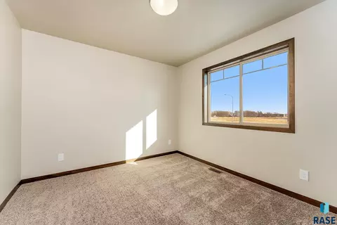 Bedroom - 6154 S Bison Pl, Sioux Falls, SD 57108 photo 3 of 5