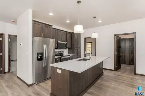 Kitchen - 2404 E Tinley St, Brandon, SD 57005 photo 2 of 2