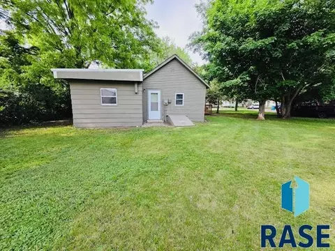 Other - 607 NE 4th St, Madison, SD 57042 photo 3 of 4