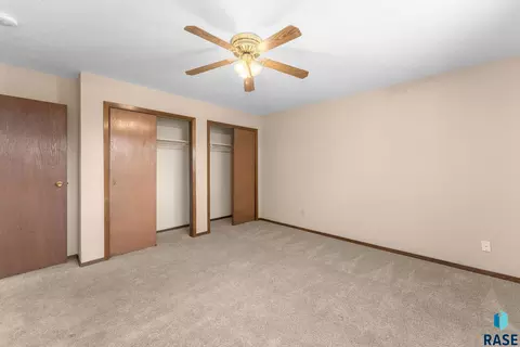 Bedroom - 2900 E Klondike Trl, Sioux Falls, SD 57103 photo 2 of 4