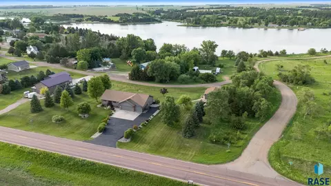 45132 262nd St, Canistota, SD 57012