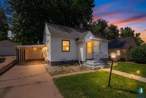 1223 N Spring Ave, Sioux Falls, SD 57104