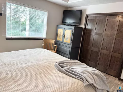 Bedroom - 7801 W 65th St, Sioux Falls, SD 57106 photo 4 of 9