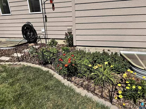 Exterior - 7801 W 65th St, Sioux Falls, SD 57106 photo 11 of 29