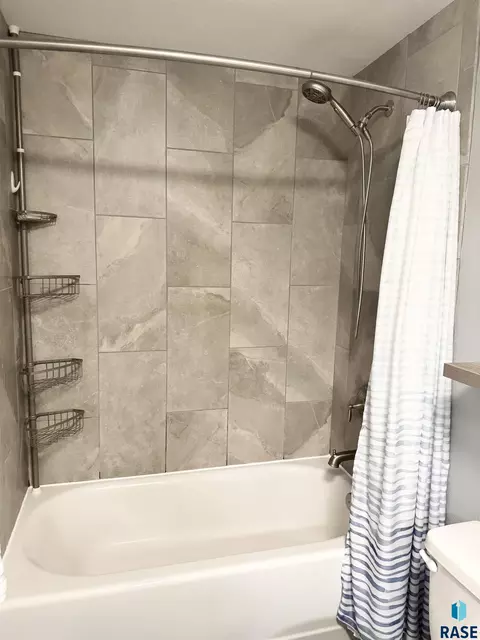 Bath - 7801 W 65th St, Sioux Falls, SD 57106 photo 4 of 5