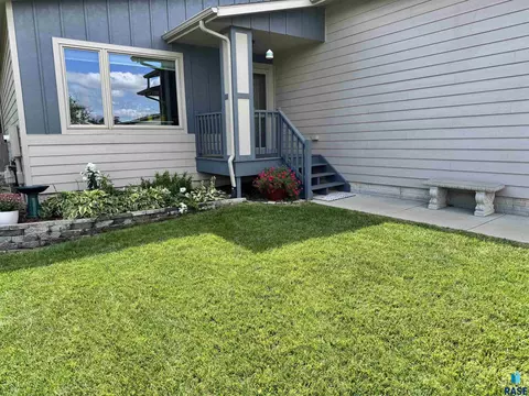 Exterior - 7801 W 65th St, Sioux Falls, SD 57106 photo 24 of 29