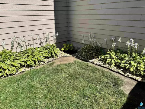 Exterior - 7801 W 65th St, Sioux Falls, SD 57106 photo 22 of 29