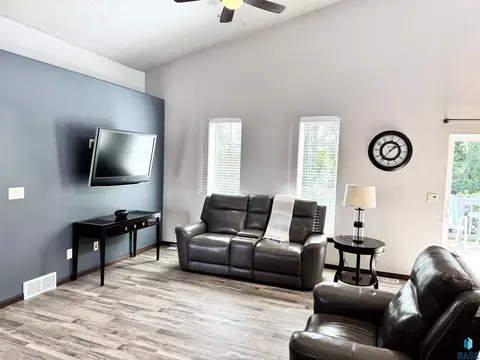 Living - 7801 W 65th St, Sioux Falls, SD 57106 photo 4 of 8