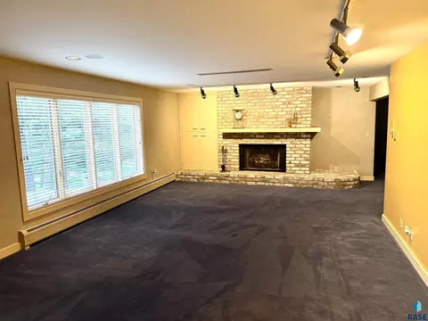 Living - 205 E Deer Haven Pl, Sioux Falls, SD 57105 photo 4 of 4