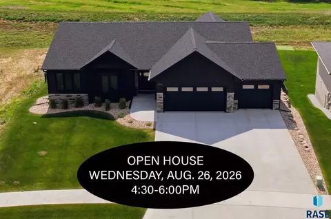 5443 W Colonial Ct, Sioux Falls, SD 57107