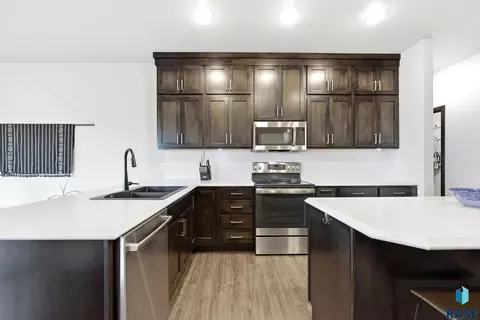 Kitchen - 7805 E Marana St, Sioux Falls, SD 57110 photo 1 of 7