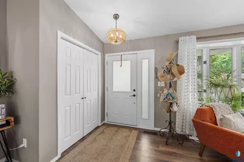 Entry Way - 1501 E Sylvan Cir, Brandon, SD 57005 photo 3 of 5
