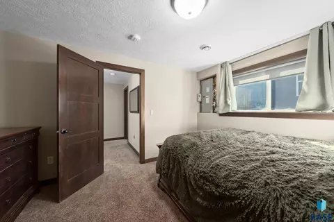 Bedroom - 8209 E Willow Leaf St, Sioux Falls, SD 57110 photo 7 of 9