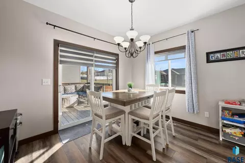 Dining - 8209 E Willow Leaf St, Sioux Falls, SD 57110 photo 1 of 1