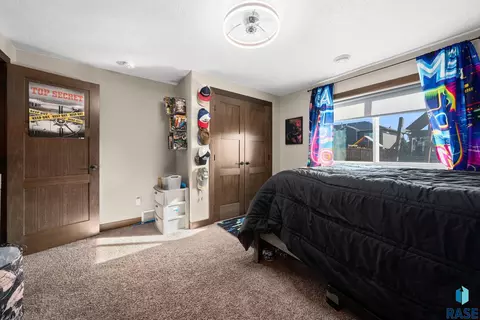 Bedroom - 8209 E Willow Leaf St, Sioux Falls, SD 57110 photo 8 of 9