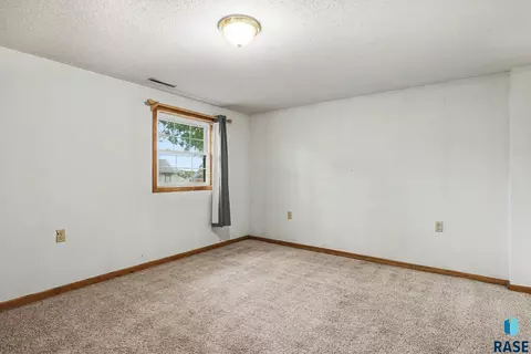 Bedroom - 2002 Cedar St, Yankton, SD 57078 photo 6 of 6