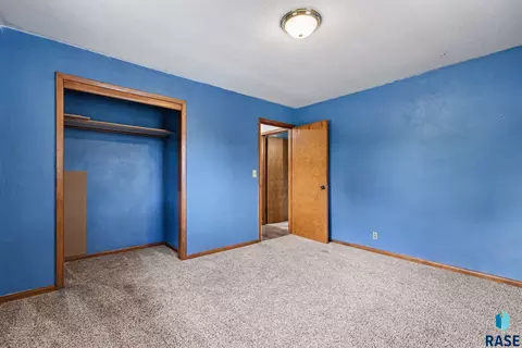 Bedroom - 2002 Cedar St, Yankton, SD 57078 photo 3 of 6