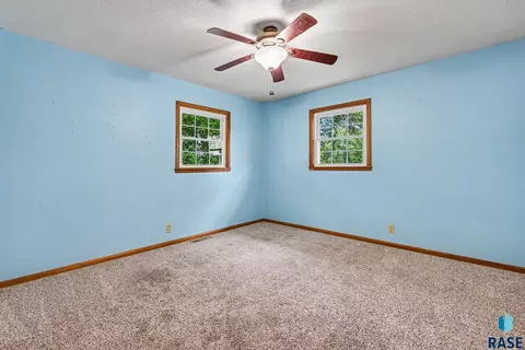 Bedroom - 2002 Cedar St, Yankton, SD 57078 photo 1 of 6