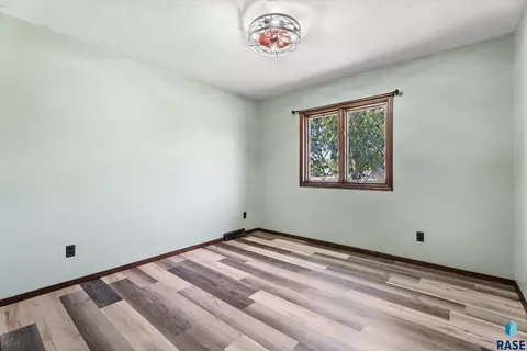 Bedroom - W 1st St, Worthing, SD 57077 photo 6 of 10