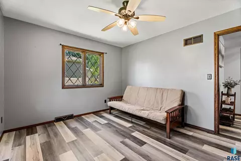 Bedroom - W 1st St, Worthing, SD 57077 photo 5 of 10