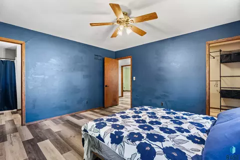 Bedroom - W 1st St, Worthing, SD 57077 photo 3 of 10