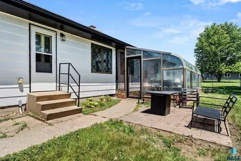 Exterior - W 1st St, Worthing, SD 57077 photo 6 of 9