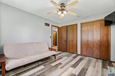 Bedroom - W 1st St, Worthing, SD 57077 photo 4 of 10