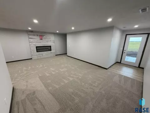 3601 S Heather Ave, Sioux Falls, SD 57106 photo 7