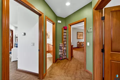 Entry Way - 27257 Regal Ct, Sioux Falls, SD 57108 photo 9 of 11