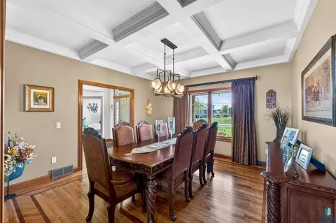 Dining - 27257 Regal Ct, Sioux Falls, SD 57108 photo 4 of 7