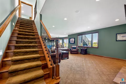 Entry Way - 27257 Regal Ct, Sioux Falls, SD 57108 photo 8 of 11