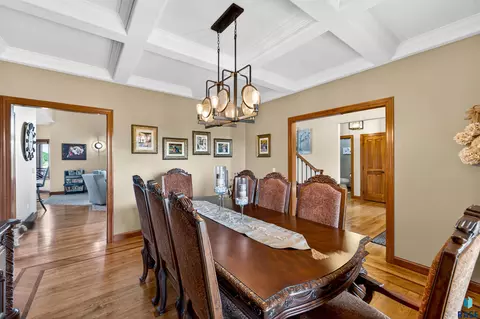 Dining - 27257 Regal Ct, Sioux Falls, SD 57108 photo 5 of 7