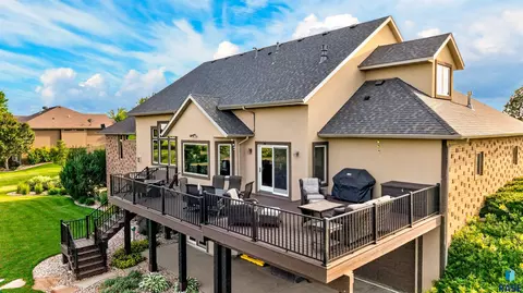 Exterior - 27257 Regal Ct, Sioux Falls, SD 57108 photo 5 of 8