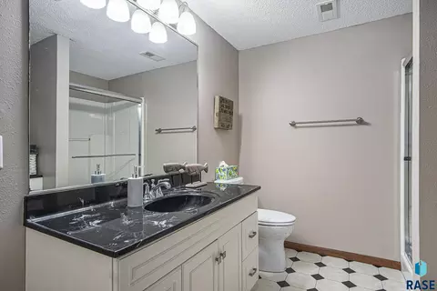 10 E Big Sky Pl, Sioux Falls, SD 57110 photo 18
