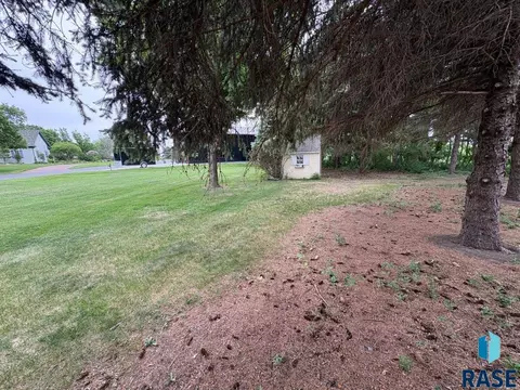 Killarney Park Dr, Wentworth, SD 57075 photo 5
