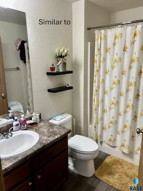 Bath - 335 Arianna Pl, Tea, SD 57064 photo 6 of 6